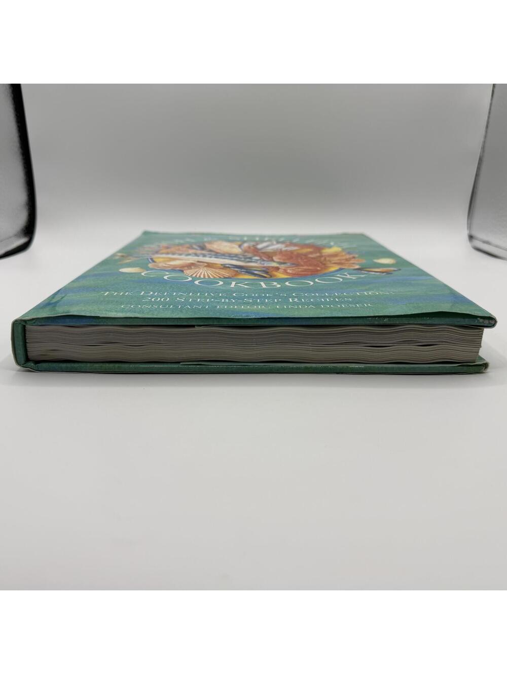 The Great Fish & Shellfish Cookbook The Definitive Cook's Collection 200 Step - Picture 9 of 15